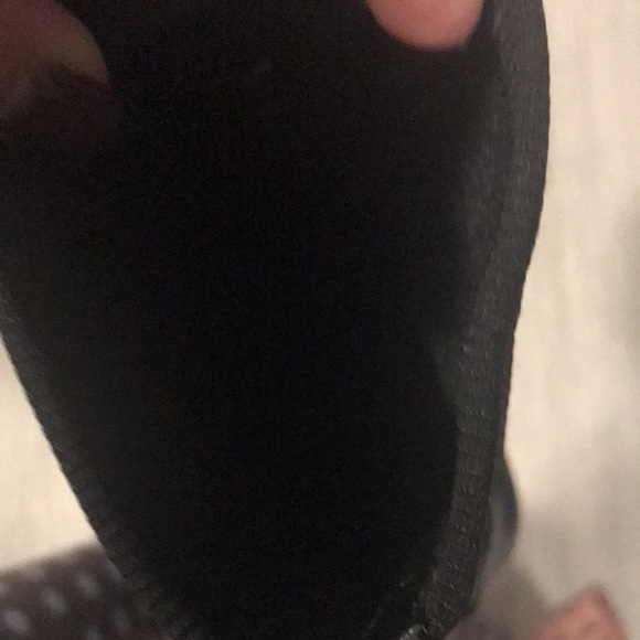 Size 10b black boots - Picture 6 of 6